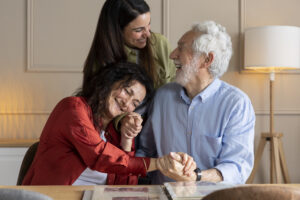 ¿Vale la pena mantener un seguro de vida después de los 60 años?